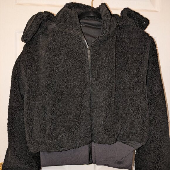 Quince Women's Sherpa Jacket in Black sz M NWT Removable Hood Full Zip - Picture 2 of 9